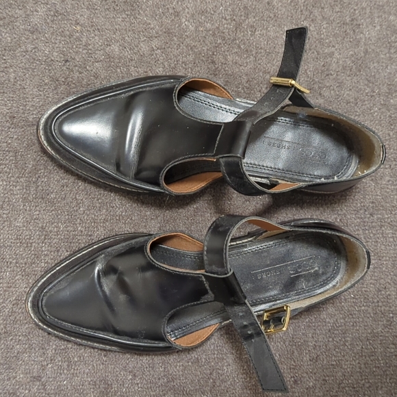 ASOS DESIGN Wide Fit Vonnie leather flat shoes in black - Picture 5 of 6